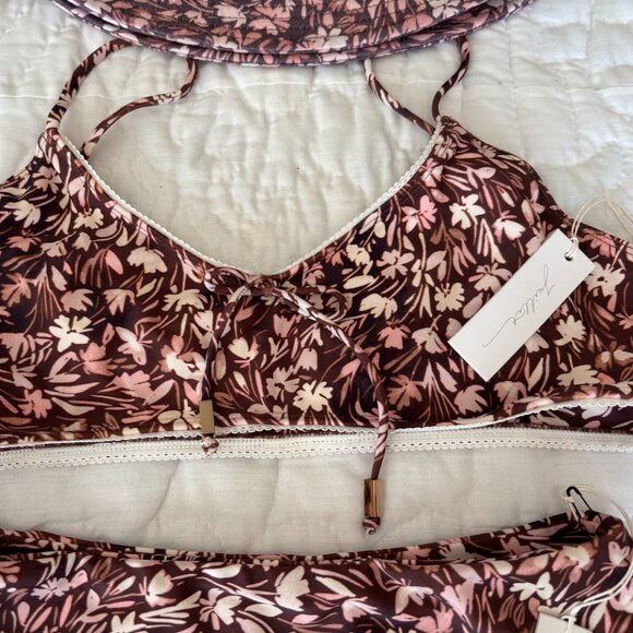 NWT - Two Sets of Juliette Porter Bikini with Matching Bucket Hats - Picture 8 of 14